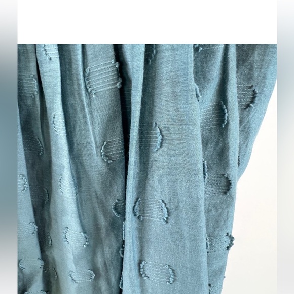 BCBGMAXAZRIA RunwayEmbroidered
Sundress with Scalloped Edges size Small - Picture 11 of 16